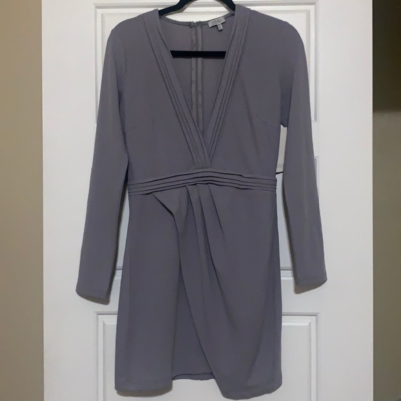 Tobi Low-V Dress - Picture 1 of 3